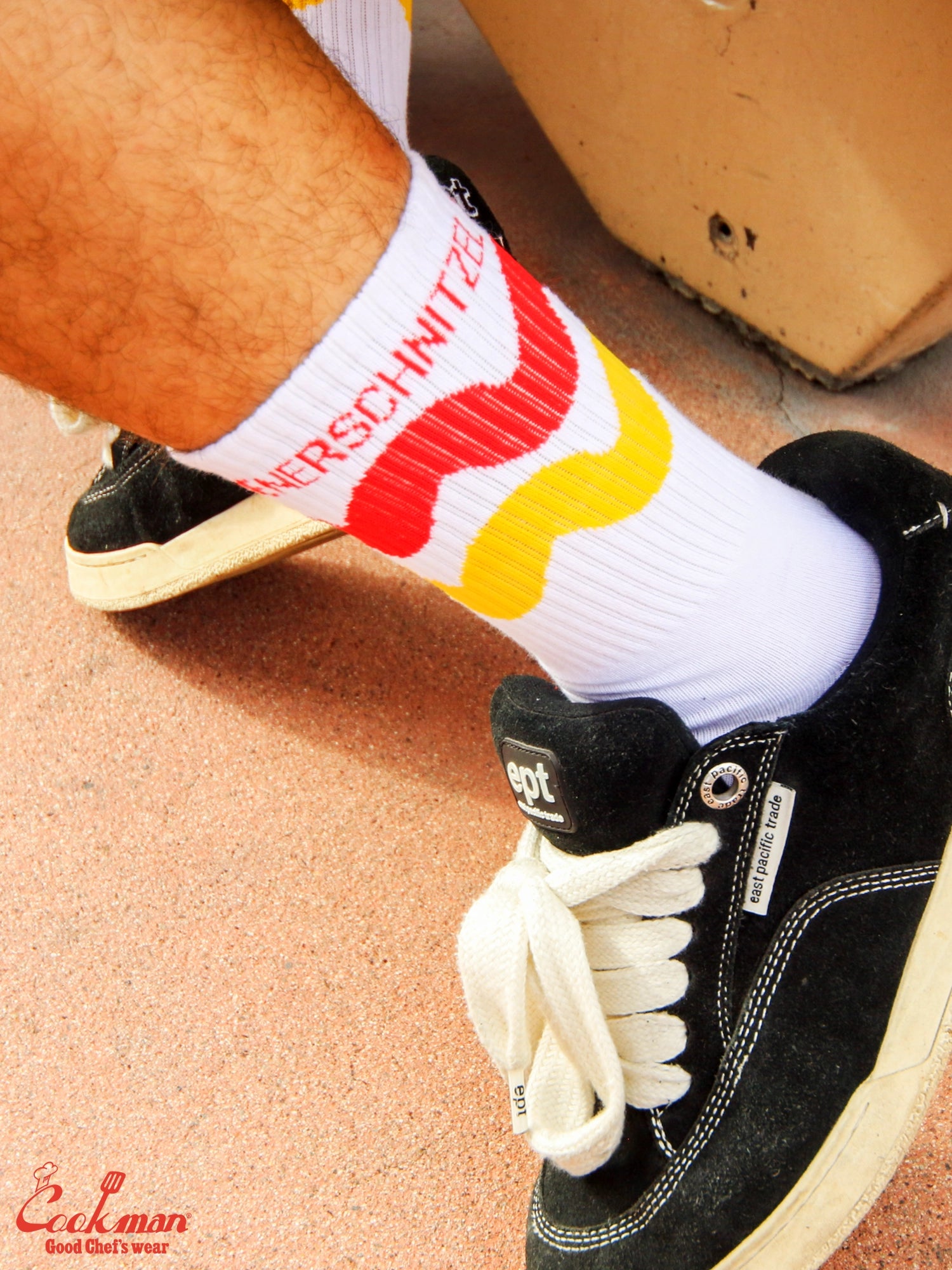 Rib Crew Socks - Wienerschnitzel : Sauce