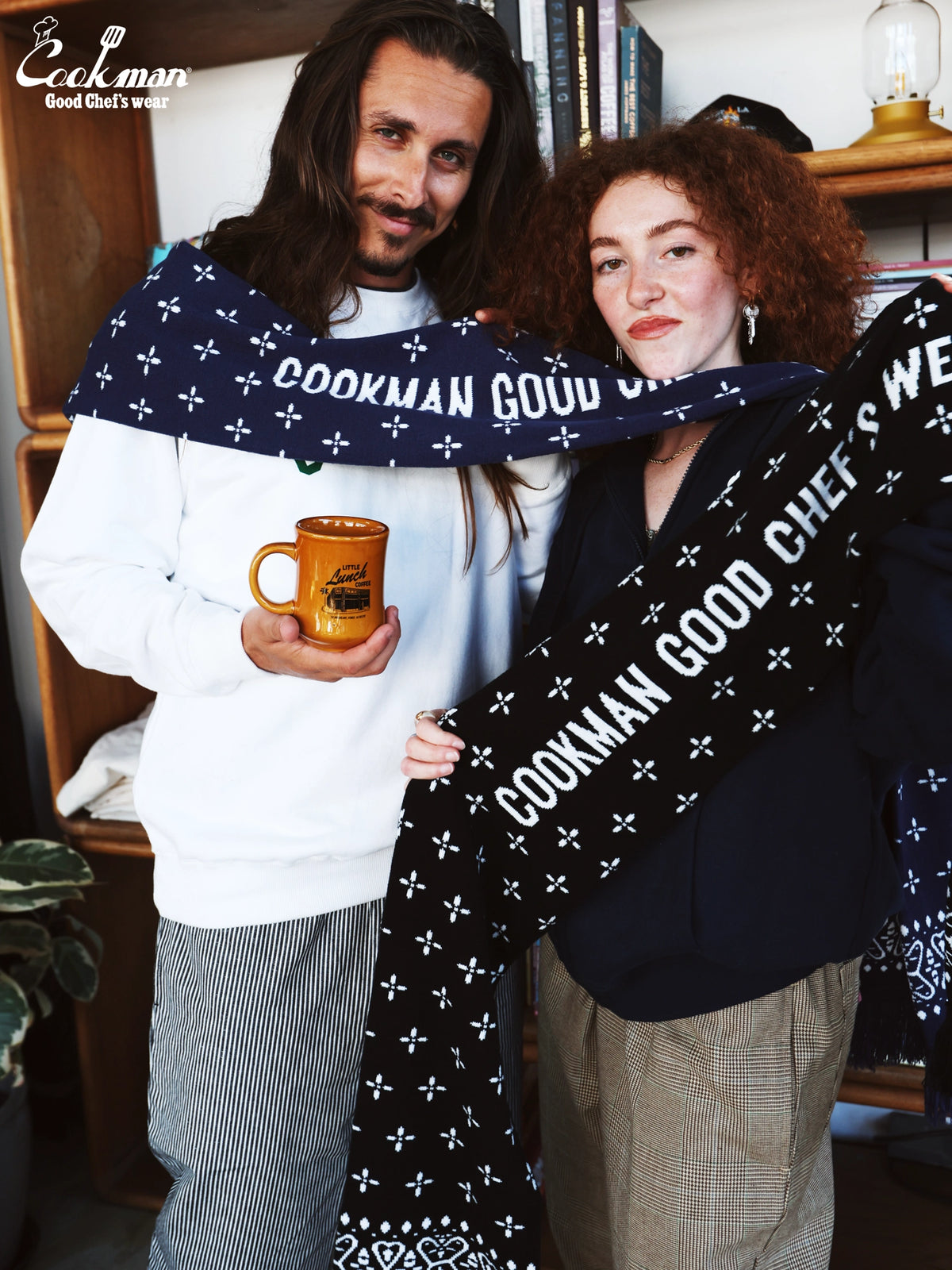 Knitted Scarf - Bandanna Cross Navy