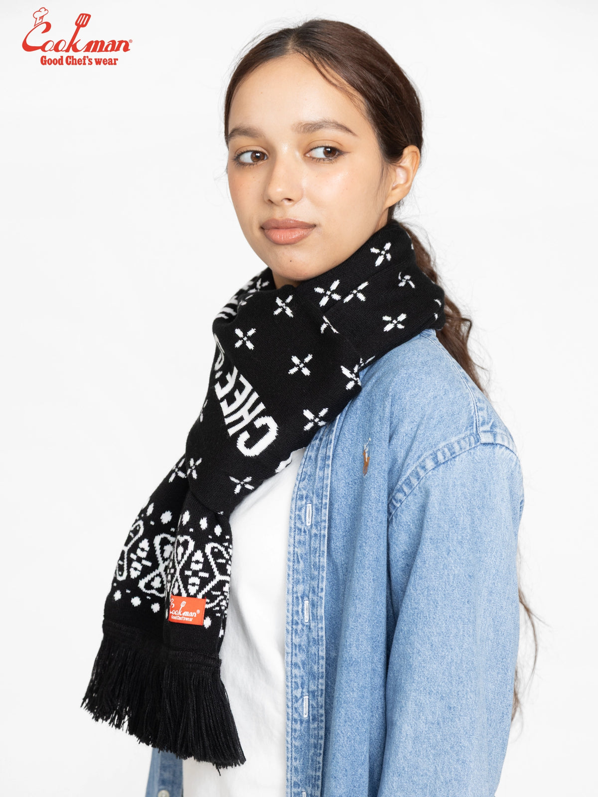 Knitted Scarf - Bandanna Cross Black